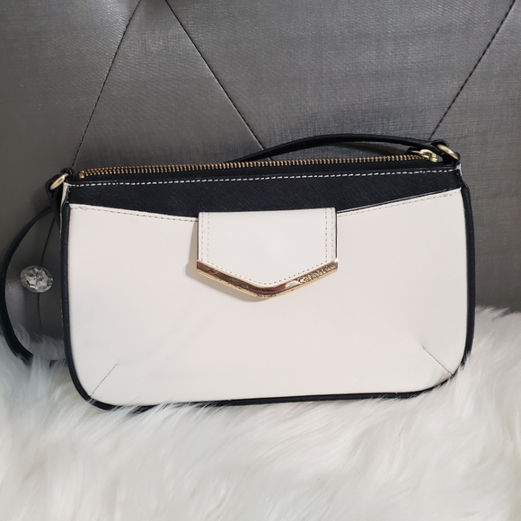 Calvin Klein white crossbody bag - Picture 1 of 16